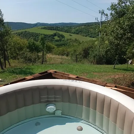 Chilly Willy Retro Caravan & Hot Tub Camping Jablonov nad Turnou