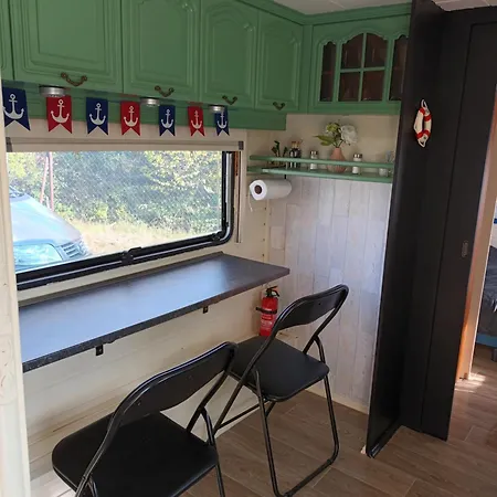 Kemping Chilly Willy- Retro Karavan