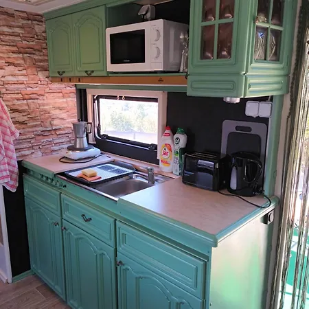 Chilly Willy Retro Caravan & Hot Tub Camping Jablonov nad Turnou
