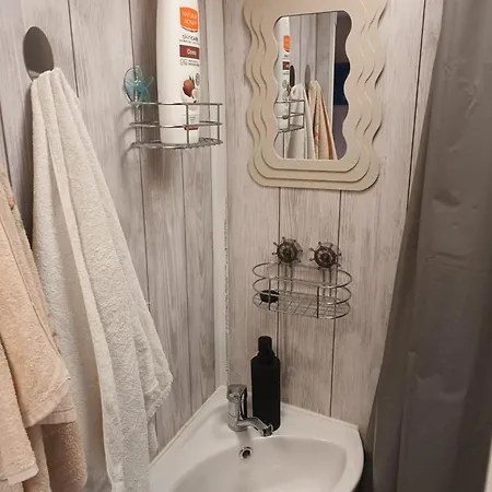 Chilly Willy Retro Caravan & Hot Tub Campingplads